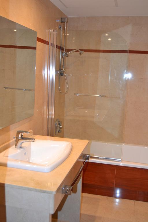 Centro Excelente Situacion Atico Lujo Con Parking Gratuito Daire Cordoba Oda fotoğraf